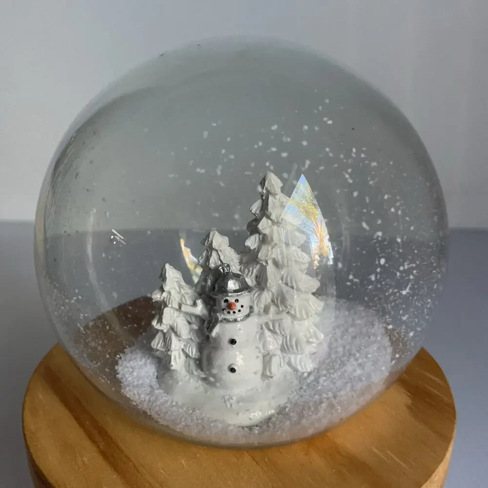 Kirkland’s Christmas Spirit Snowglobe Candle NEW – Snowman Winter Scene